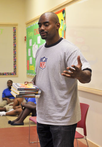 NFL Veteran Chris Draft Visits Chicago Public Library