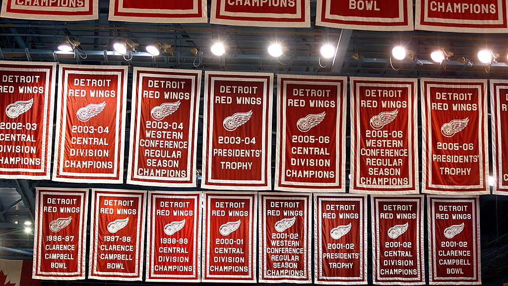 A Survivor at Every Rink: Detroit Red Wings