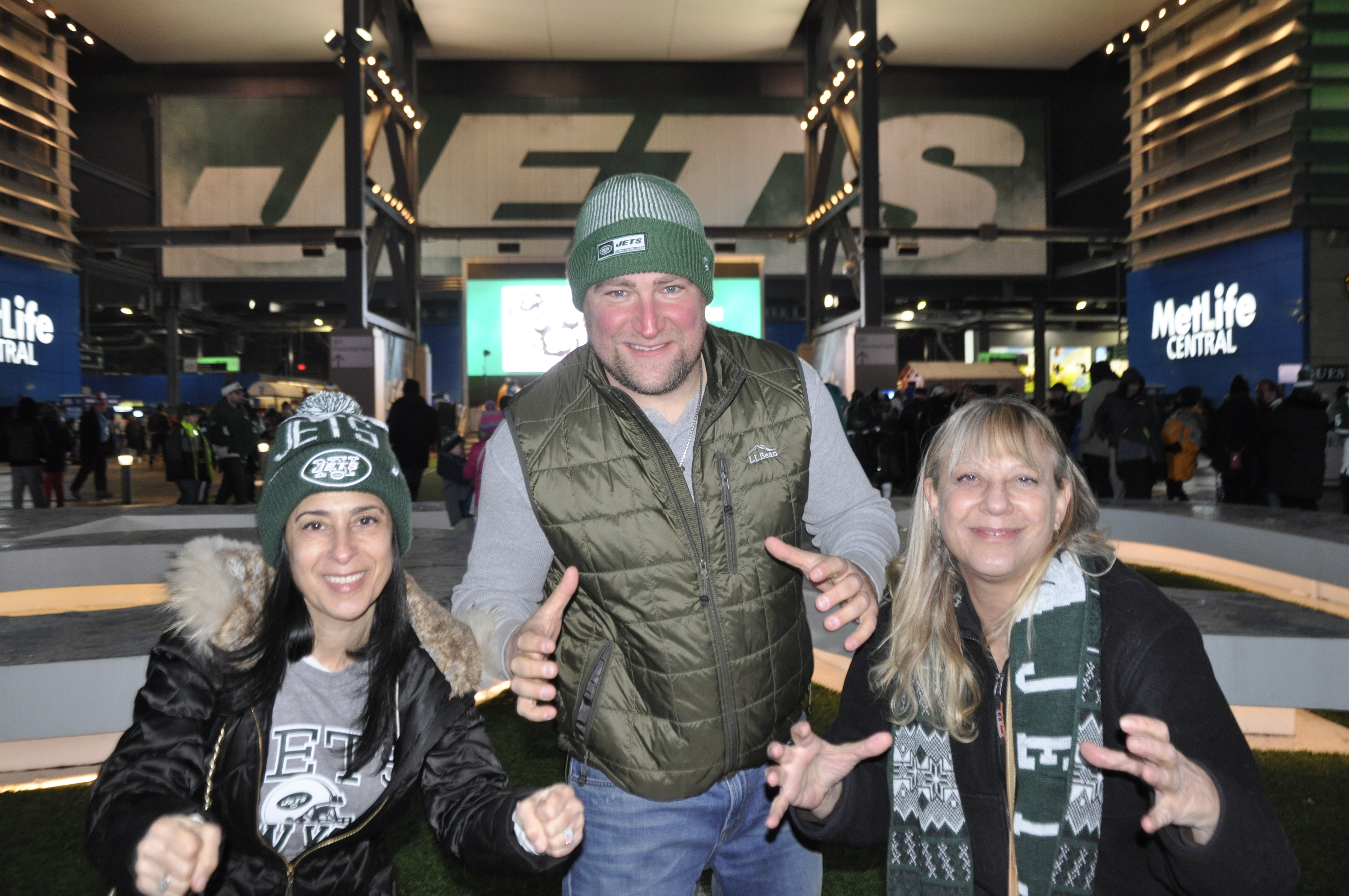 Survivor at Every Stadium: New York Jets - Saturday Night Football 