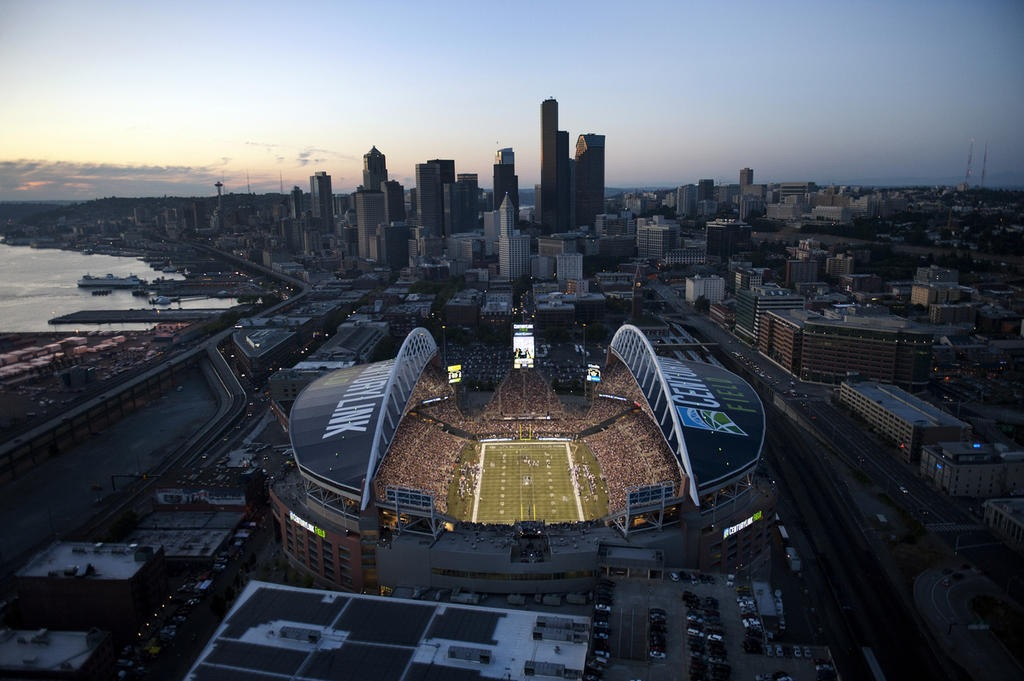 Survivor at Every Stadium: Seattle Seahawks - Thursday Night Football 